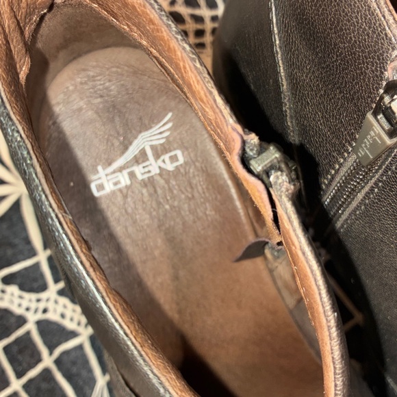 Dansko Delphina Bronze Metallic Peep Toe Heeled Clog, 39 - Picture 7 of 7